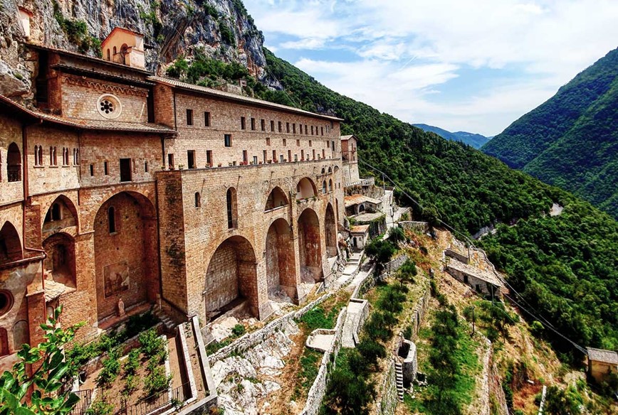 ANCORA, Itálie, San Benedetto, klášter Monastero